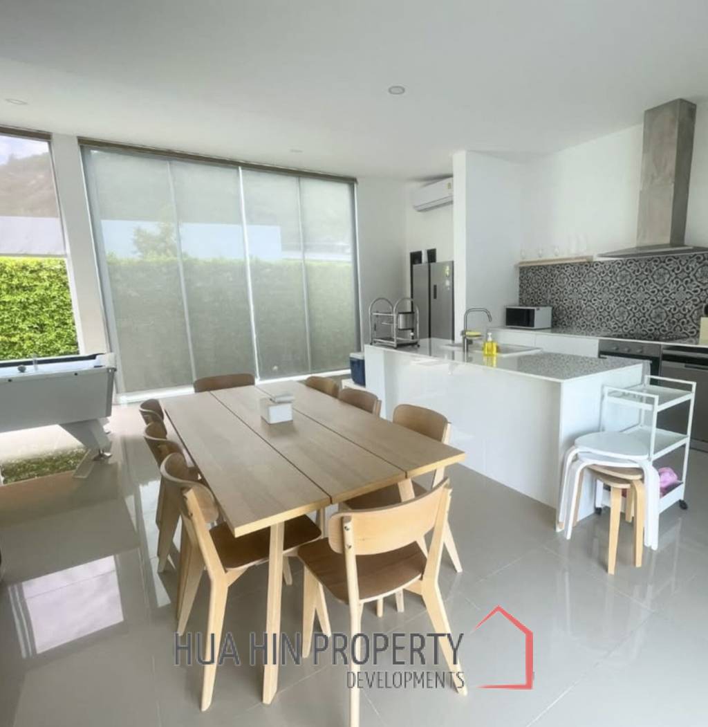 PHU MONTRA K-HAAD  : 4 bed luxury pool villa