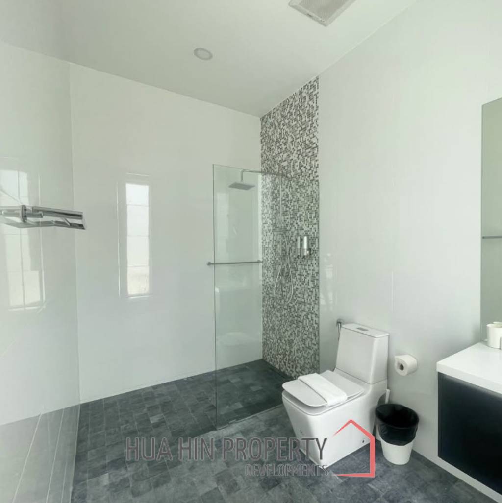 PHU MONTRA K-HAAD  : 4 bed luxury pool villa