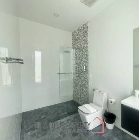PHU MONTRA K-HAAD  : 4 bed luxury pool villa