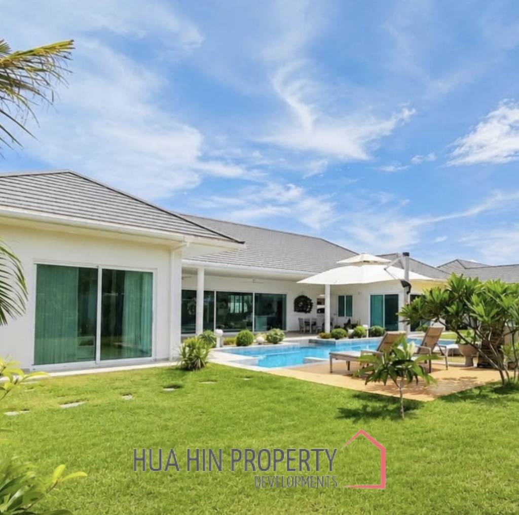 PALM AVENUE  : 3 bed luxury pool villa