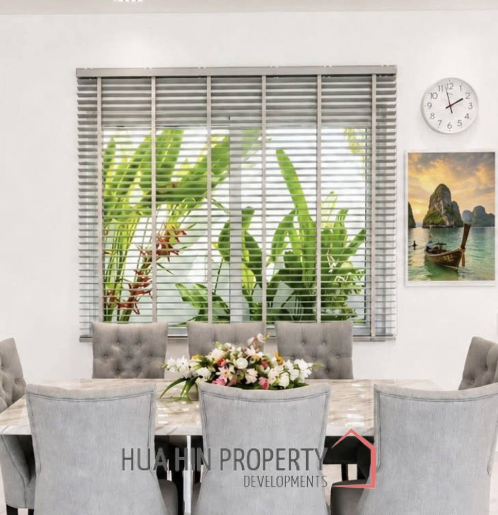 PALM AVENUE  : 3 bed luxury pool villa