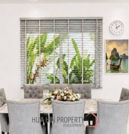 PALM AVENUE  : 3 bed luxury pool villa