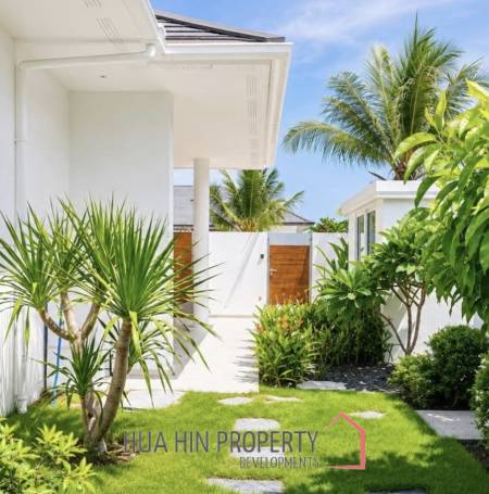 PALM AVENUE  : 3 bed luxury pool villa