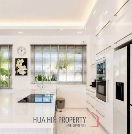 PALM AVENUE  : 3 bed luxury pool villa