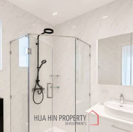 PALM AVENUE  : 3 bed luxury pool villa