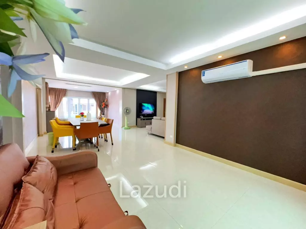 บ้านเดี่ยวขนาดใหญ่ให้เช่าในคอนโดเทลจอมเทียน