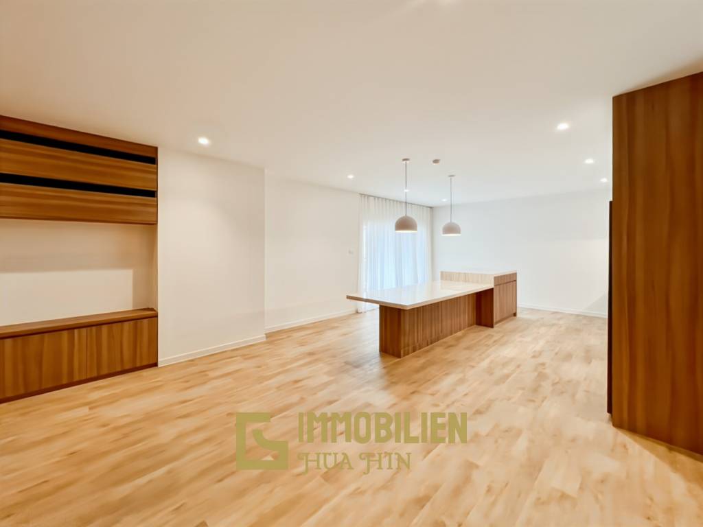 Unbeatable Value: Massive 134 sqm Condo in Central Hua Hin