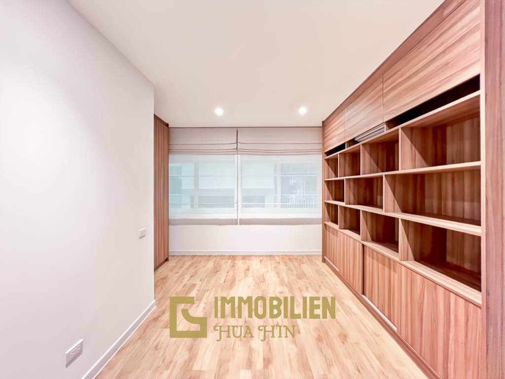 Unbeatable Value: Massive 134 sqm Condo in Central Hua Hin