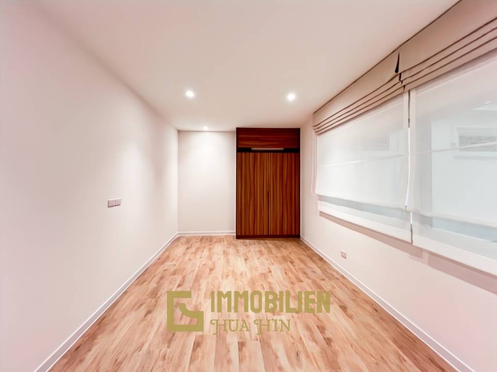 Unbeatable Value: Massive 134 sqm Condo in Central Hua Hin