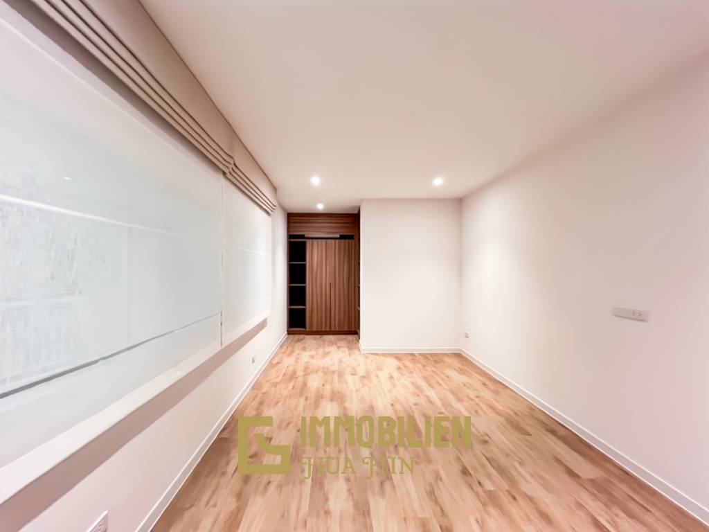 Unbeatable Value: Massive 134 sqm Condo in Central Hua Hin