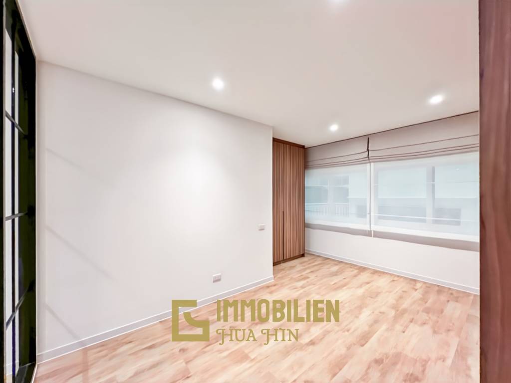 Unbeatable Value: Massive 134 sqm Condo in Central Hua Hin