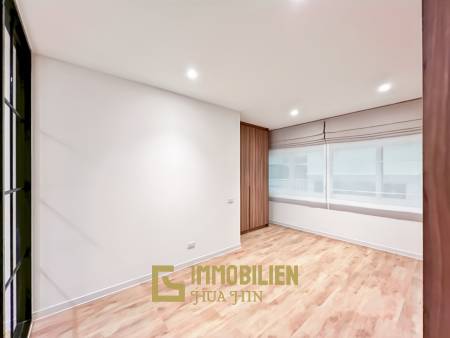 Unbeatable Value: Massive 134 sqm Condo in Central Hua Hin