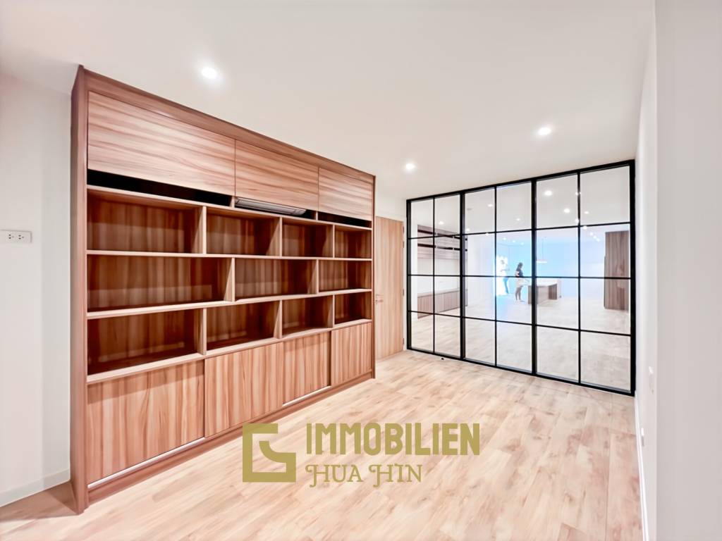 Unbeatable Value: Massive 134 sqm Condo in Central Hua Hin