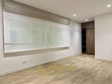 3 Schlafzimmer / 134 qm Wohnfläche / Einbaumöbel vorhanden