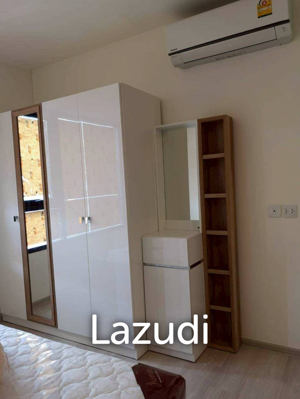 31st Floor 29 sqm 1 Bedroom Condo at Life Asoke Bang Kapi Bangkok