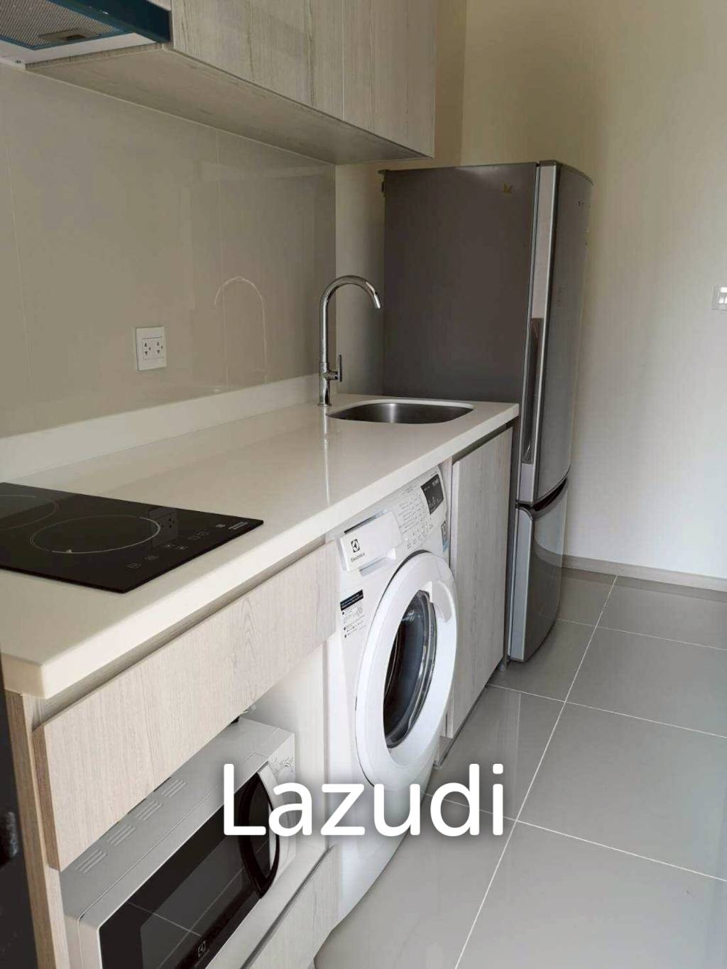31st Floor 29 sqm 1 Bedroom Condo at Life Asoke Bang Kapi Bangkok