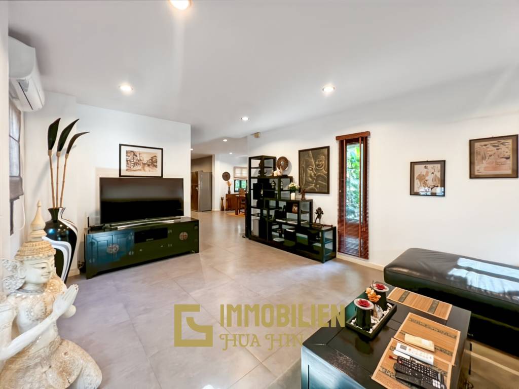 The Heights 2: 4-BR Villa with Pool and Garden