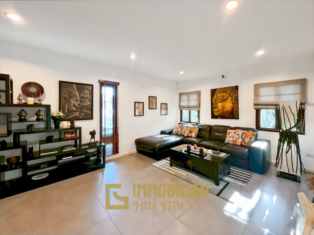 The Heights 2: 4-BR Villa with Pool and Garden