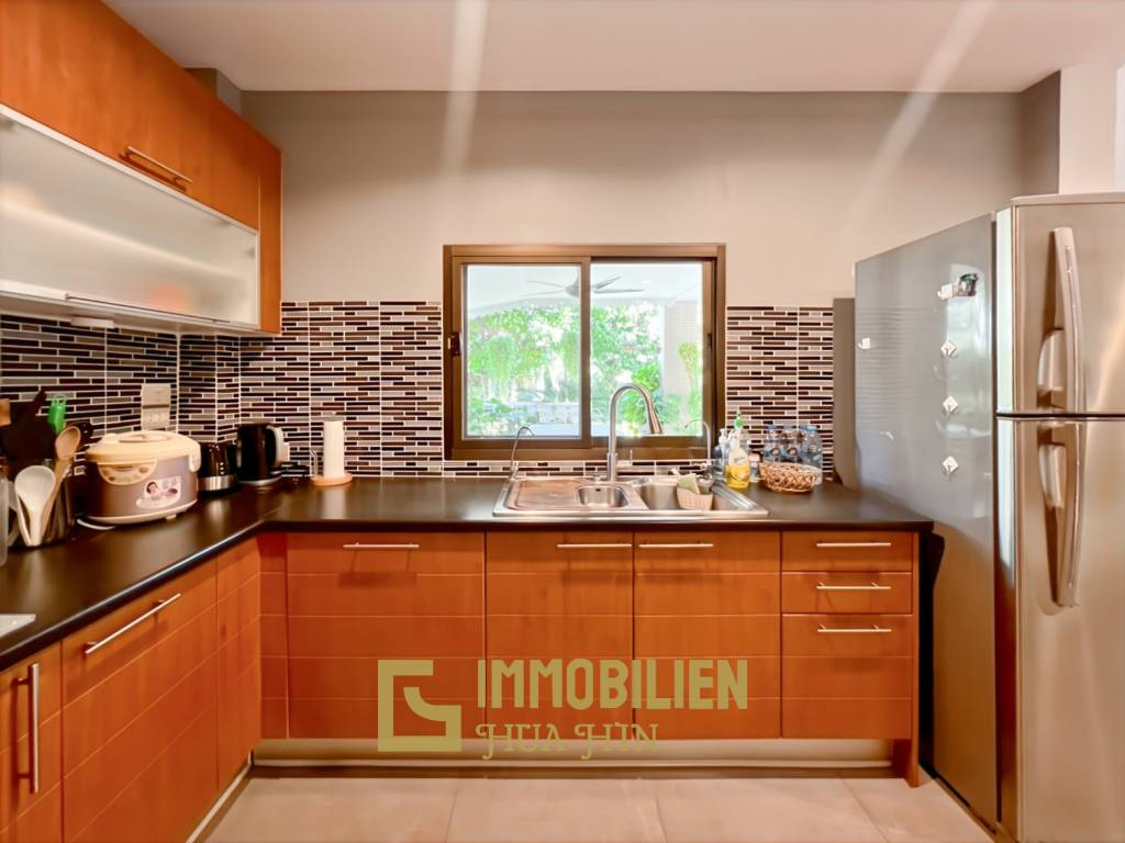 The Heights 2: 4-BR Villa with Pool and Garden