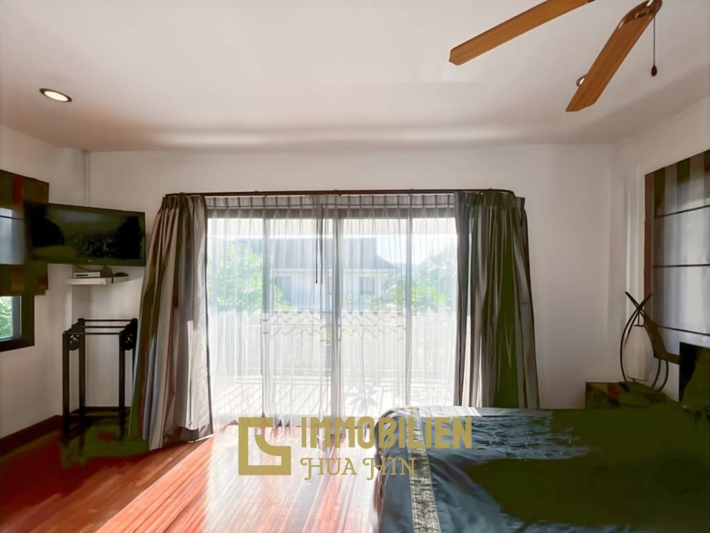 The Heights 2: 4-BR Villa with Pool and Garden