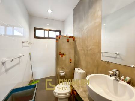 The Heights 2: 4-BR Villa with Pool and Garden