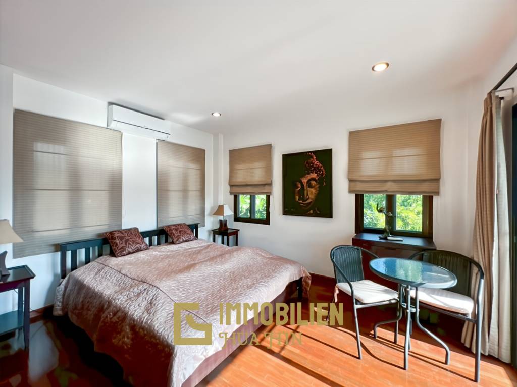 The Heights 2: 4-BR Villa with Pool and Garden