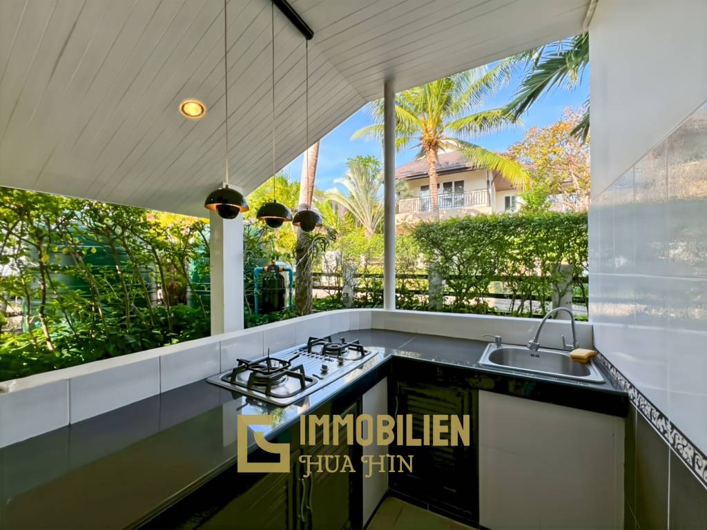 The Heights 2: 4-BR Villa with Pool and Garden