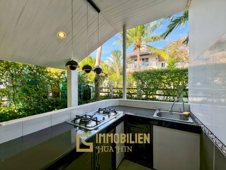 The Heights 2: 4-BR Villa with Pool and Garden