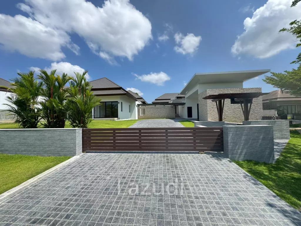 780 sqm modern 4 bedroom pool villa in Baan CoCoon Kathu Phuket freehold