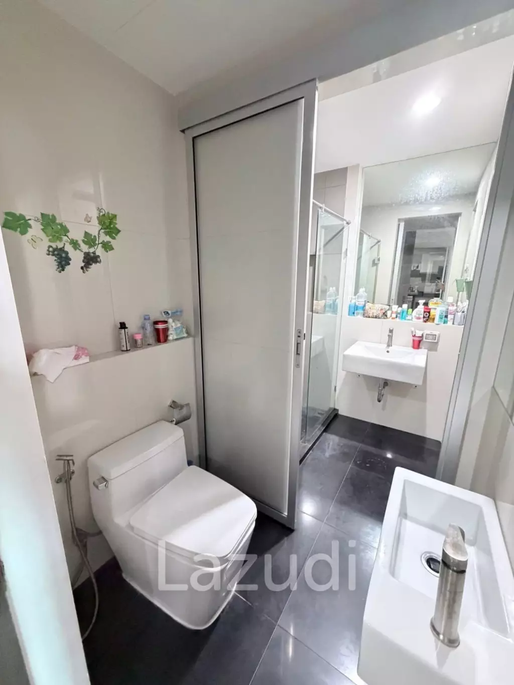 55 sqm 2 Bedroom Condo on 17th Floor at Rhythm Sathorn - Narathiwas Bangkok