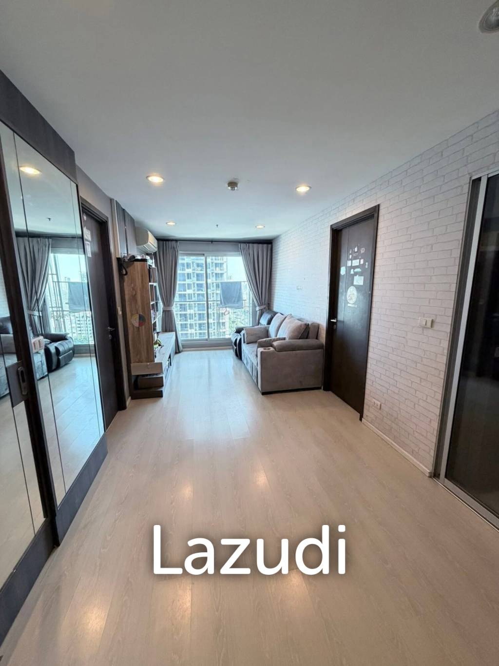 55 sqm 2 Bedroom Condo on 17th Floor at Rhythm Sathorn - Narathiwas Bangkok