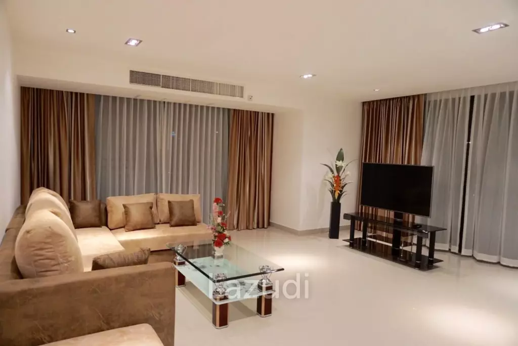 คอนโด 2 ห้องนอนสุดหรูสไตล์โอเอซิสเขตร้อนที่เดอะพาร์คจอมเทียน