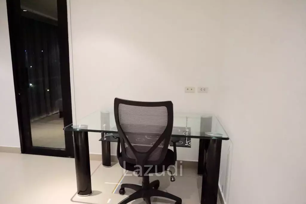 คอนโด 2 ห้องนอนสุดหรูสไตล์โอเอซิสเขตร้อนที่เดอะพาร์คจอมเทียน