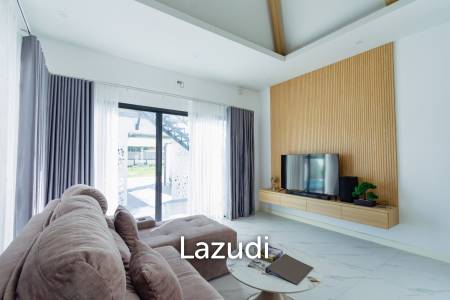 293 sqm modern pool villa in Cha-Am Blue Sky project