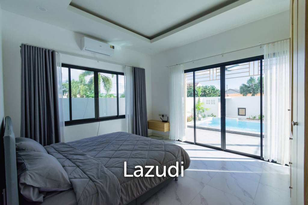 293 sqm modern pool villa in Cha-Am Blue Sky project