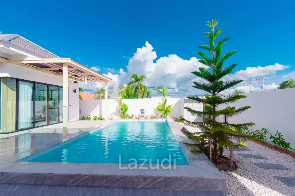 293 sqm modern pool villa in Cha-Am Blue Sky project