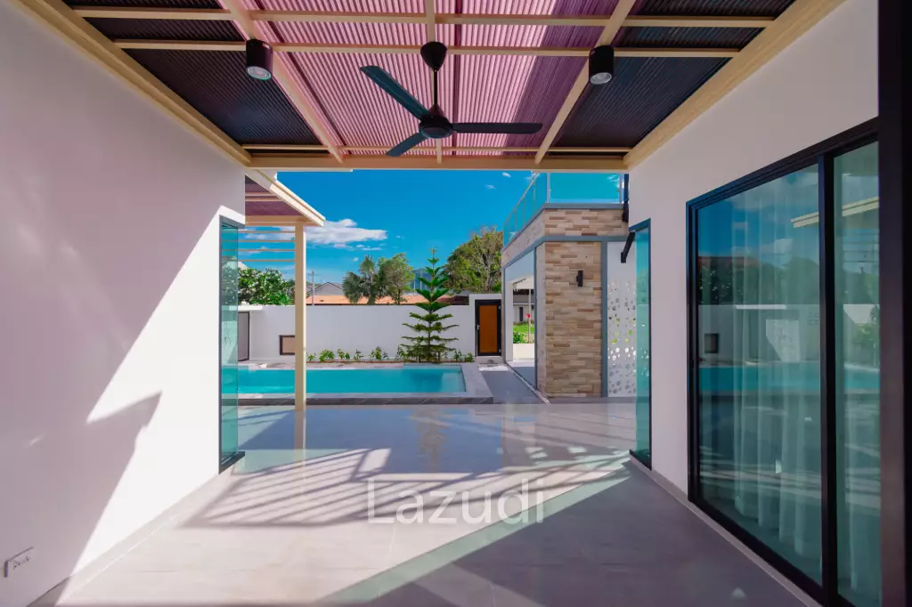 293 sqm modern pool villa in Cha-Am Blue Sky project