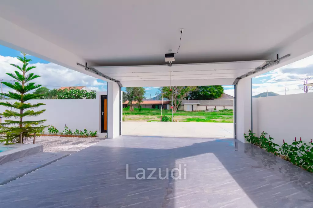 293 sqm modern pool villa in Cha-Am Blue Sky project