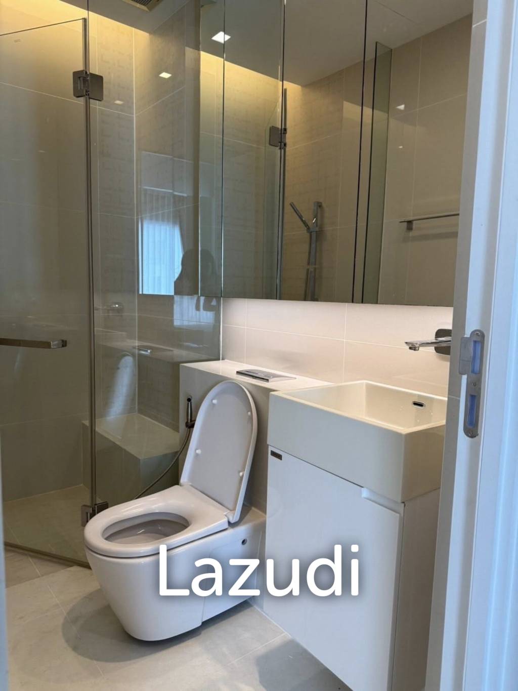 64 sqm high-floor condo at The Saint Residences Chatuchak Bangkok