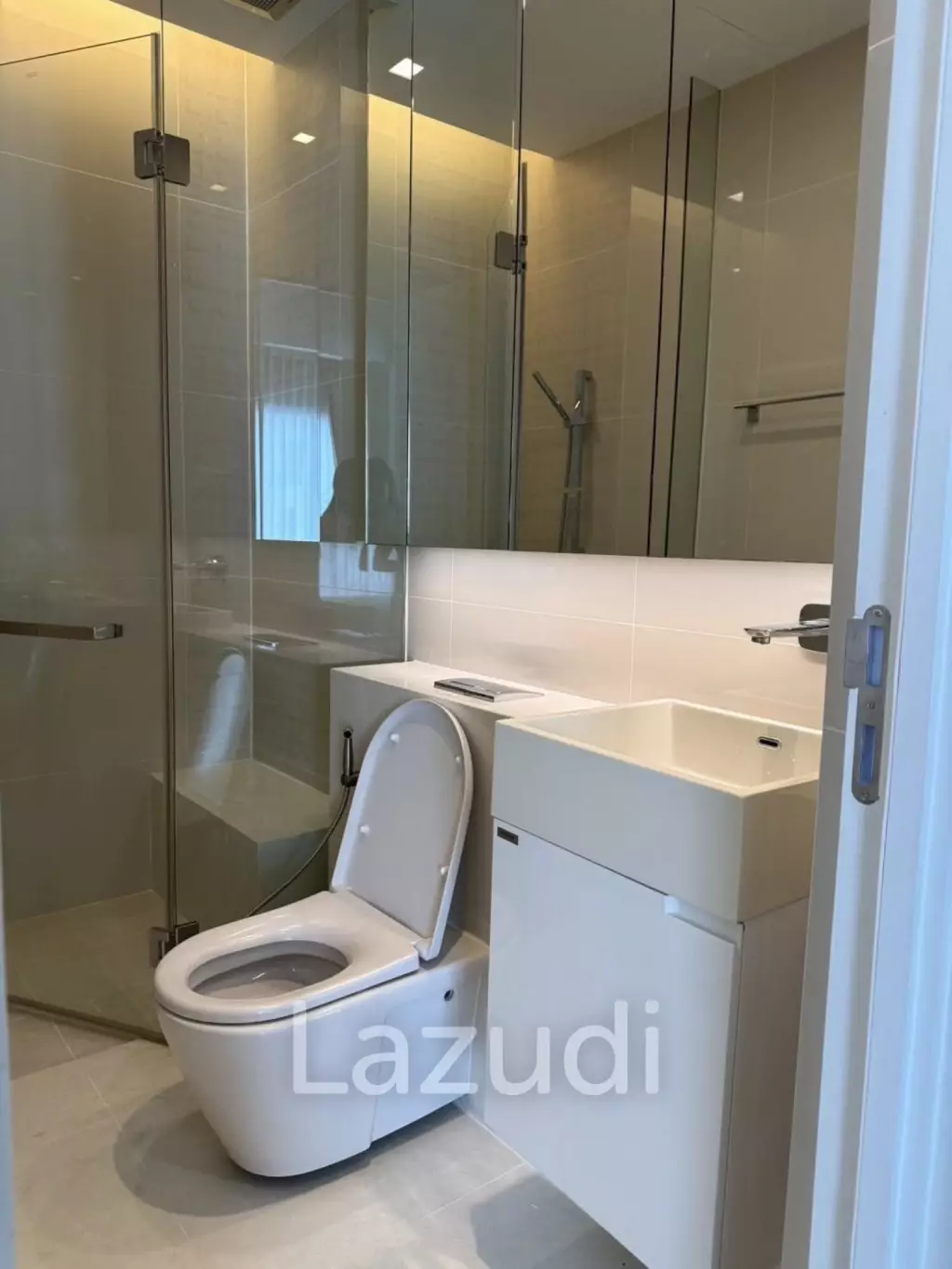 64 sqm high-floor condo at The Saint Residences Chatuchak Bangkok
