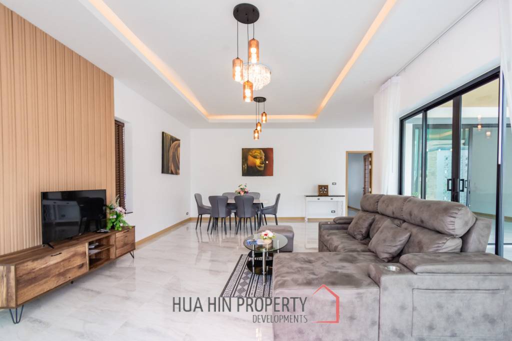 225 sqm Modern Pool Villa with Rooftop Terrace in Hua Hin City