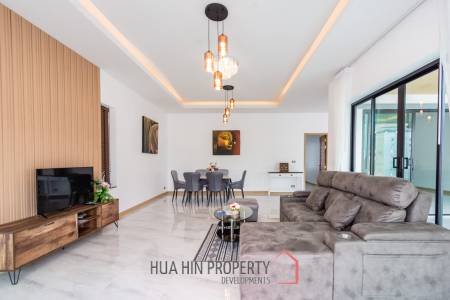 225 sqm Modern Pool Villa with Rooftop Terrace in Hua Hin City
