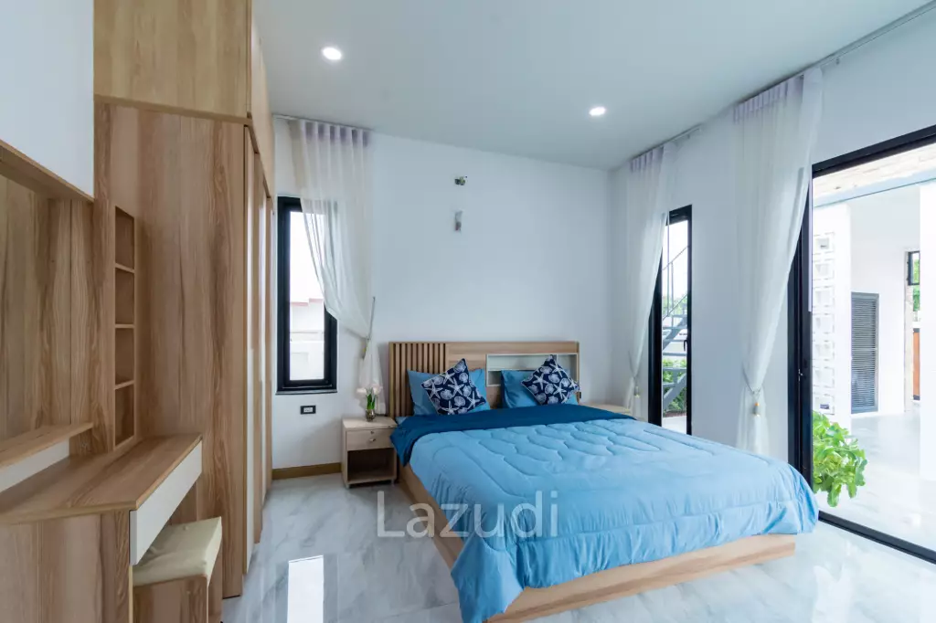225 sqm Modern Pool Villa with Rooftop Terrace in Hua Hin City