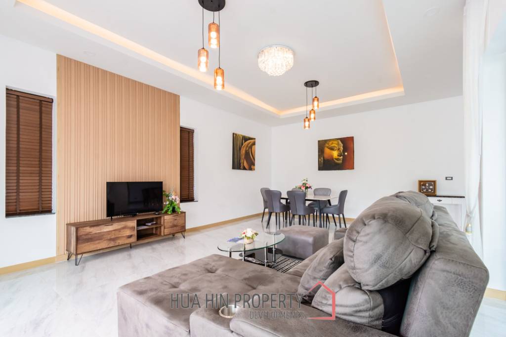 225 sqm Modern Pool Villa with Rooftop Terrace in Hua Hin City
