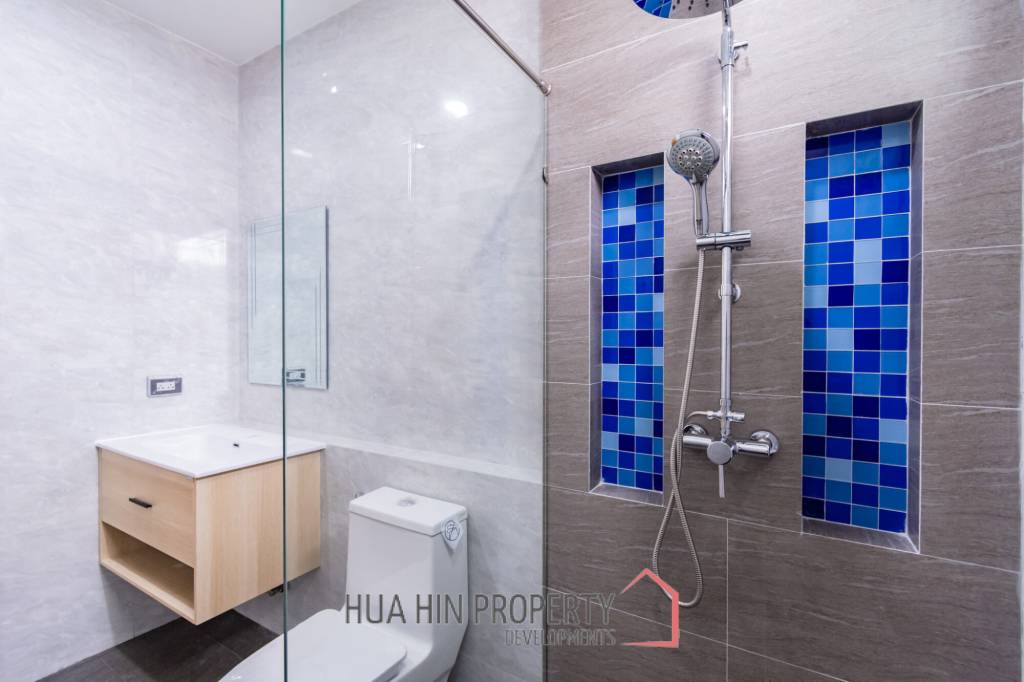 225 sqm Modern Pool Villa with Rooftop Terrace in Hua Hin City