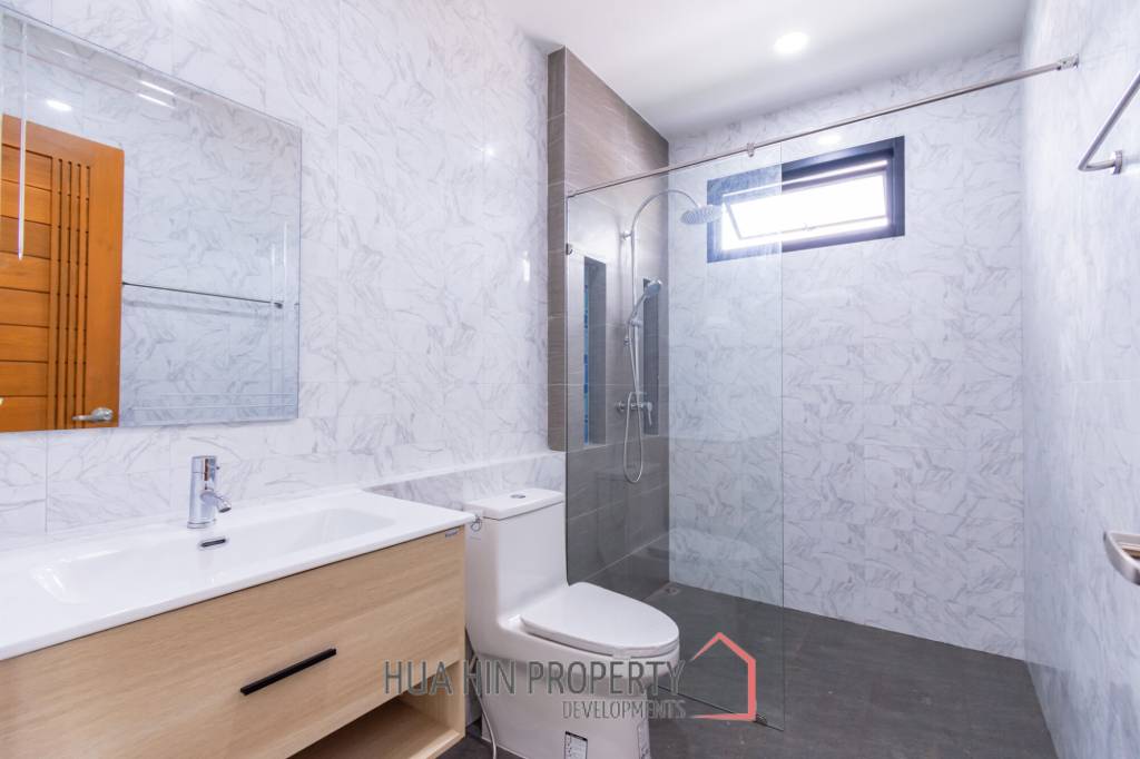 225 sqm Modern Pool Villa with Rooftop Terrace in Hua Hin City
