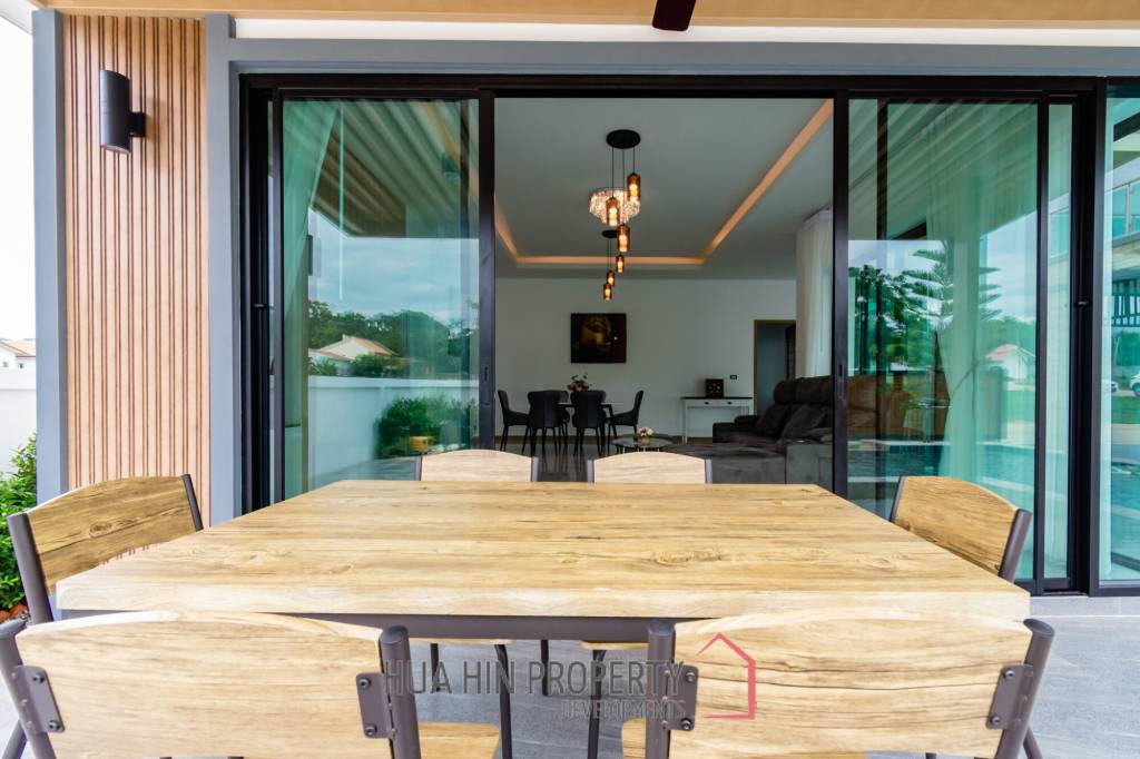 225 sqm Modern Pool Villa with Rooftop Terrace in Hua Hin City