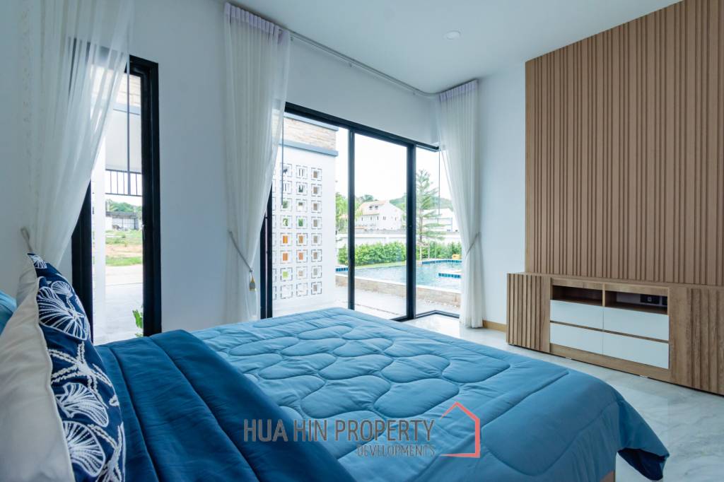 225 sqm Modern Pool Villa with Rooftop Terrace in Hua Hin City