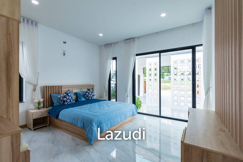 225 sqm Modern Pool Villa with Rooftop Terrace in Hua Hin City