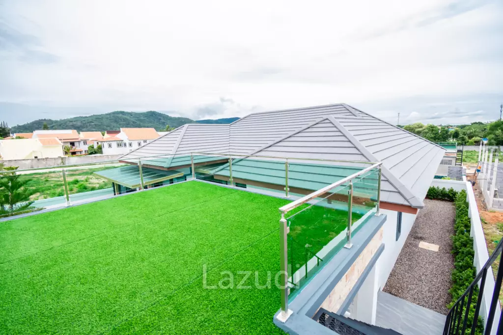 225 sqm Modern Pool Villa with Rooftop Terrace in Hua Hin City